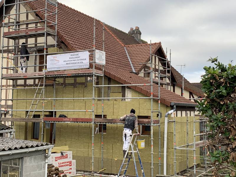 Chantier d'isolation thermique en laine de roche au Trait